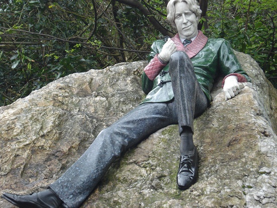Oscar Wild Memorial (2)