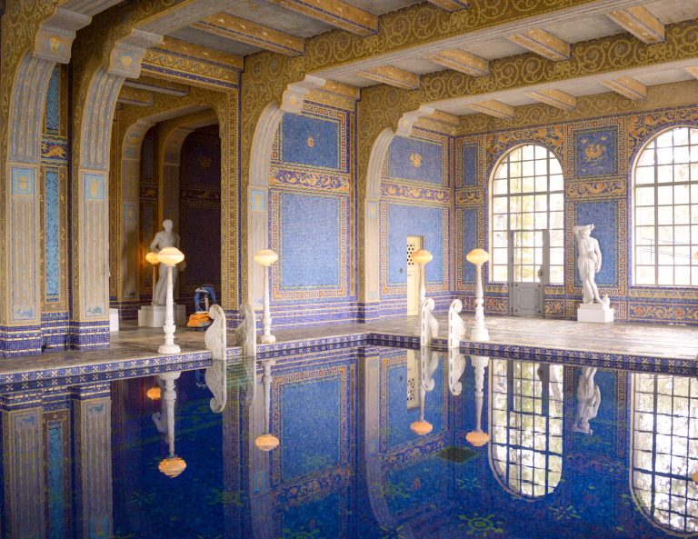 Uma das piscinas do Hearst Castle, na Califórnia