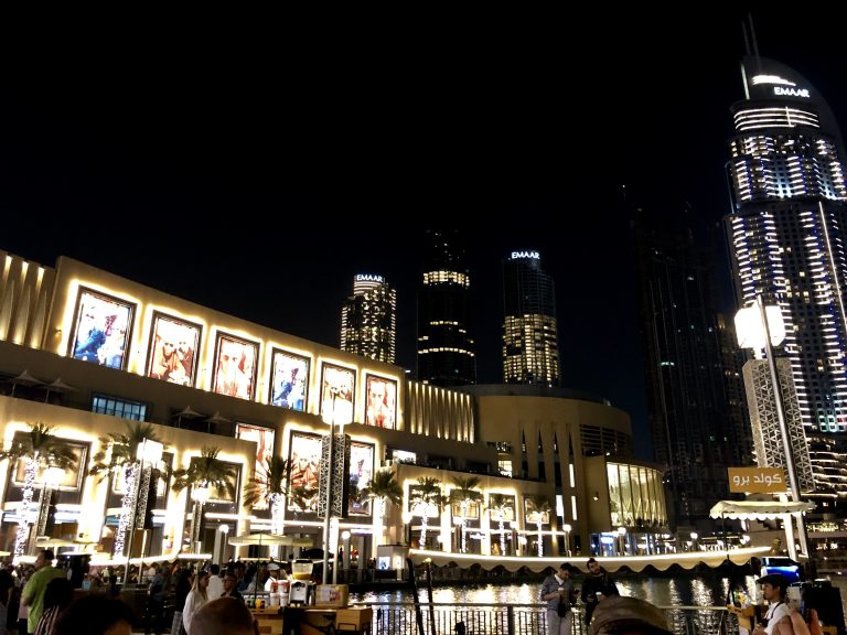 Dubai Mall à noite