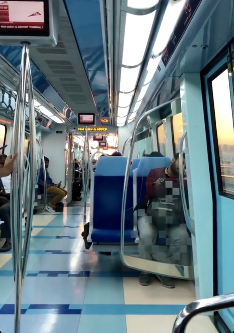 Vagão de metrô em Dubai