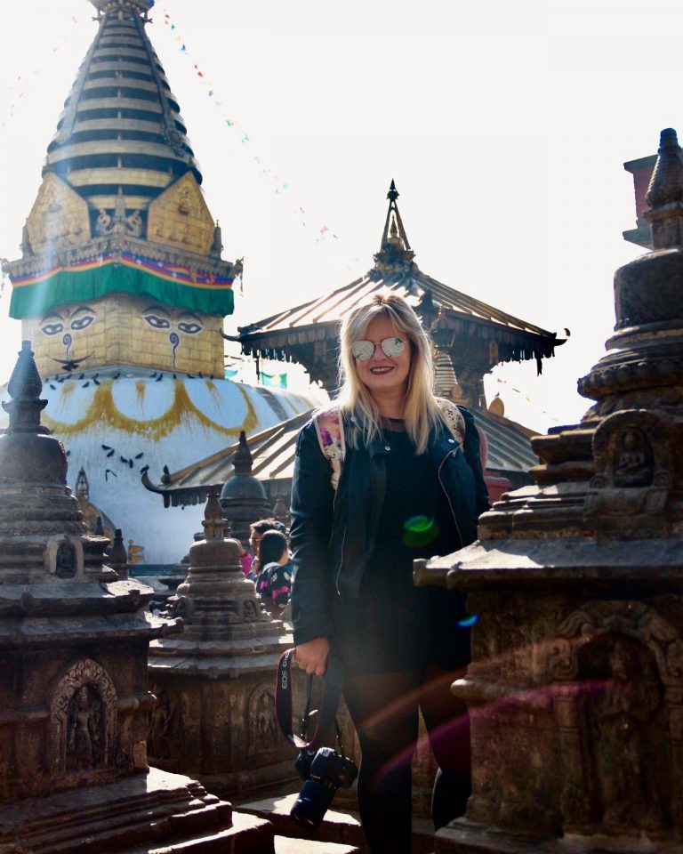 Templo dos Macacos e a estupa dourada ao centro
