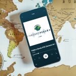 Celular sobre mapa.