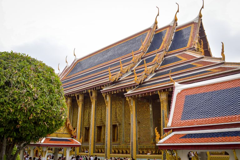 Templos na área do Wat Phra Kaew, em Bangkok