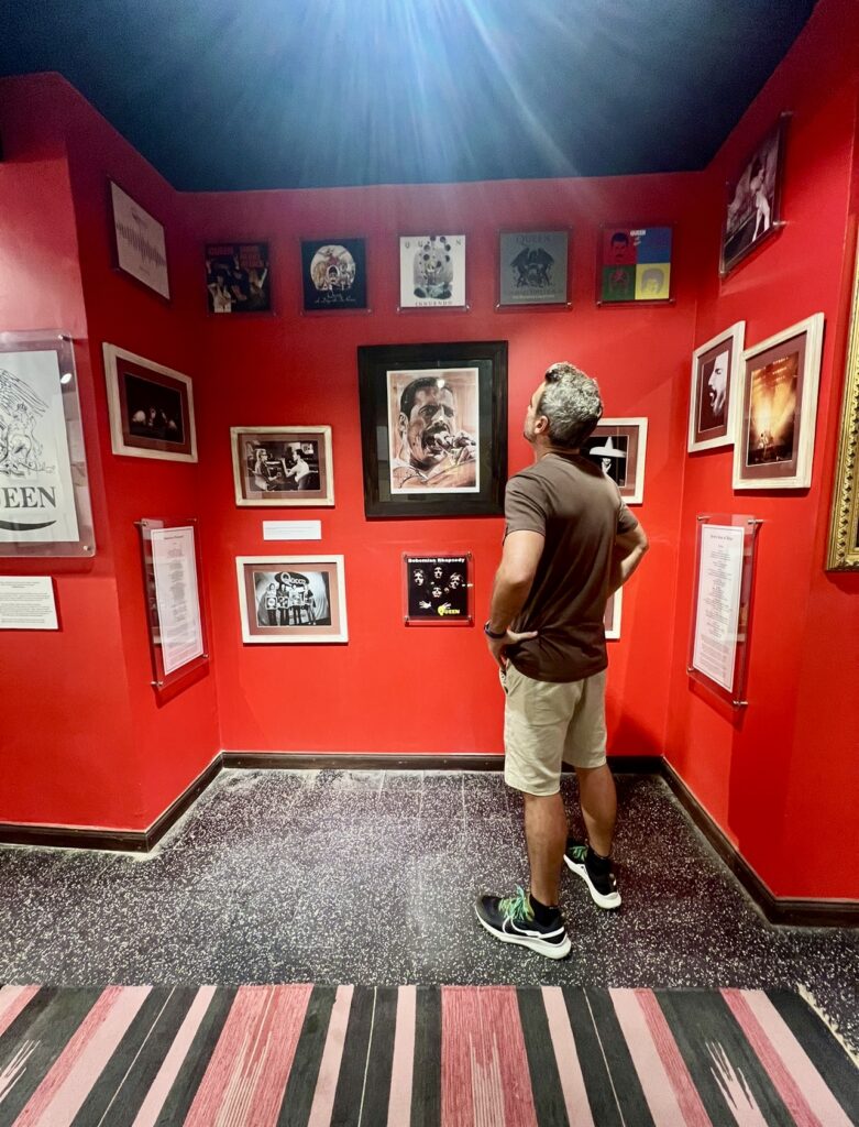 Museu do Freddie Mercury, em Zanzibar.
Foto: Viajão®? - todos os direitos reservados.